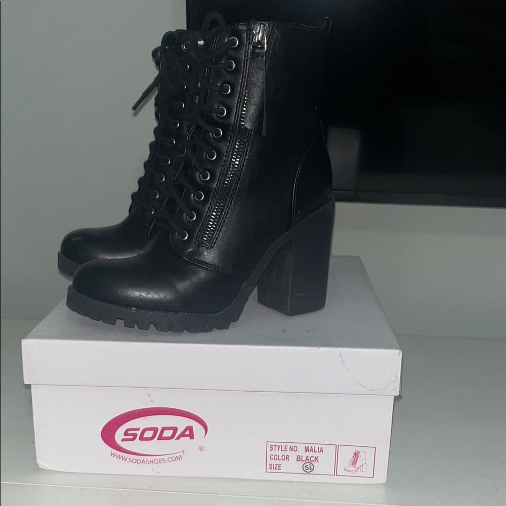 Soda Women's Black Lace Up Boots